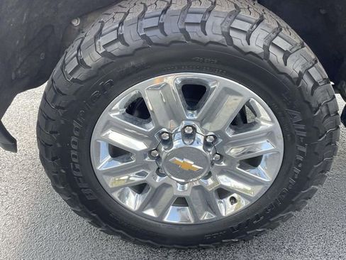 Certified 2024 Chevrolet Silverado 2500 High Country w/ High Country Premium Package AWD/4WD image 8