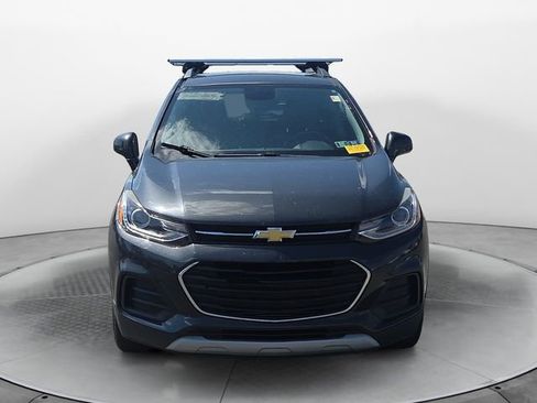 Used 2017 Chevrolet Trax LT w/ LT Convenience Package AWD/4WD image 8