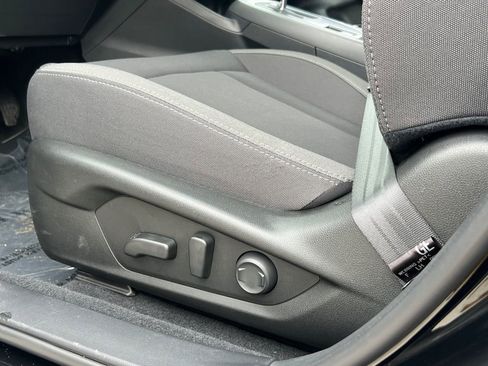 Certified 2025 Subaru Crosstrek 2.0i Premium image 22