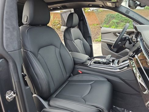 New 2026 Audi Q8 Prestige image 10