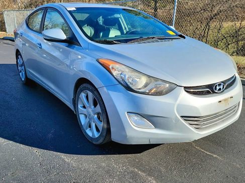 Used 2013 Hyundai Elantra Limited w/ Technology Pkg image 7
