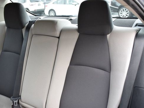 Used 2022 Toyota Corolla LE image 21