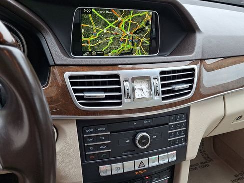 Used 2016 Mercedes-Benz E 350 4MATIC Sedan image 18
