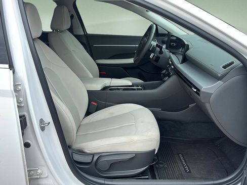 Used 2025 Hyundai Sonata SEL FWD image 11