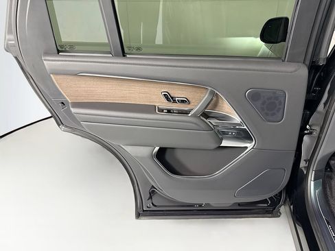 New 2026 Land Rover Range Rover Long Wheelbase SE AWD/4WD image 26