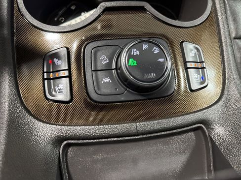 Certified 2023 GMC Acadia AT4 w/ Preferred Package image 32