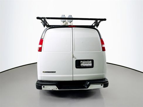 Used 2021 Chevrolet Express 3500 w/ Driver Convenience Package image 7