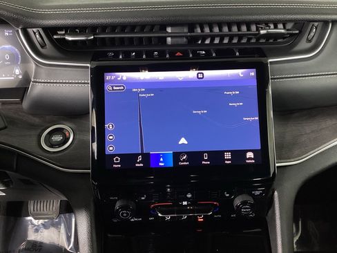 Used 2022 Jeep Grand Cherokee L Limited w/ Trailer Tow Group (B) image 32