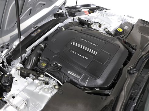 Used 2014 Jaguar F-TYPE S image 88