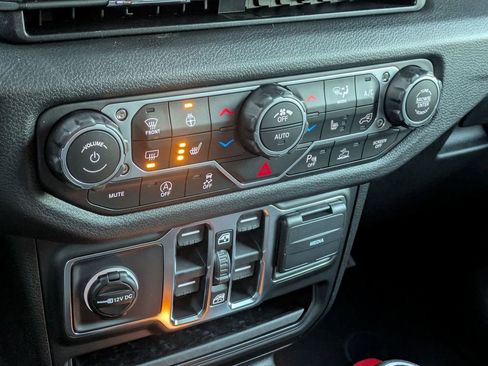 New 2026 Jeep Wrangler Unlimited Sport image 21