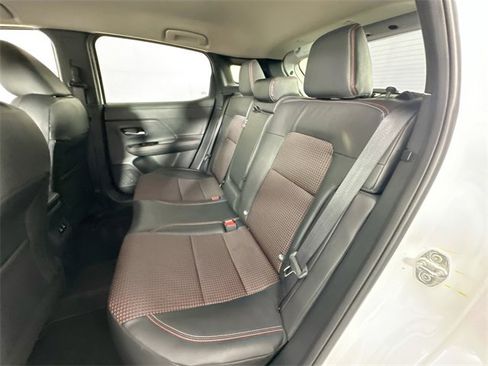 Used 2025 Nissan Kicks SR image 22