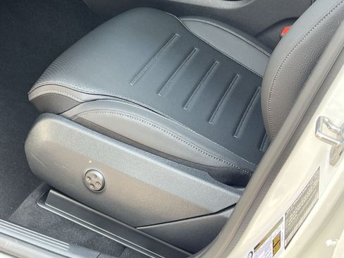 New 2026 Mercedes-Benz GLC 300 4MATIC image 19