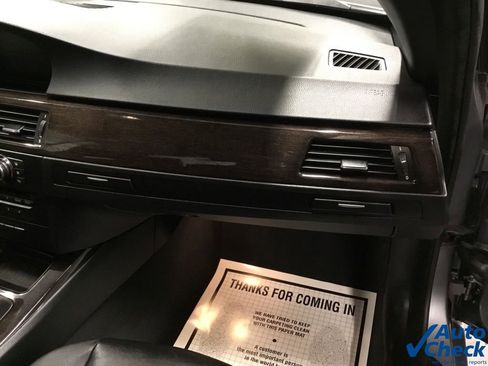 Used 2011 BMW 335i Convertible image 40