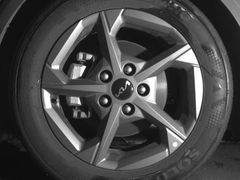 Used 2025 Kia K4 LXS image 12