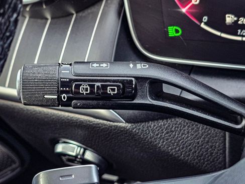 Used 2023 Mercedes-Benz GLC 300 GLC 300 image 21