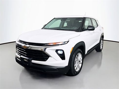 Used 2024 Chevrolet TrailBlazer LS image 5