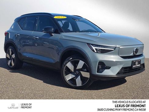 Used 2023 Volvo XC40 Recharge Ultimate image 1