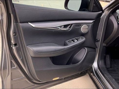 Used 2025 INFINITI QX50 Sport image 28