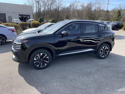 New 2026 Nissan Kicks SV w/ SV Premium Package AWD/4WD image 6