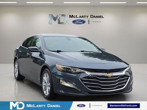 Used 2019 Chevrolet Malibu LT FWD image 1