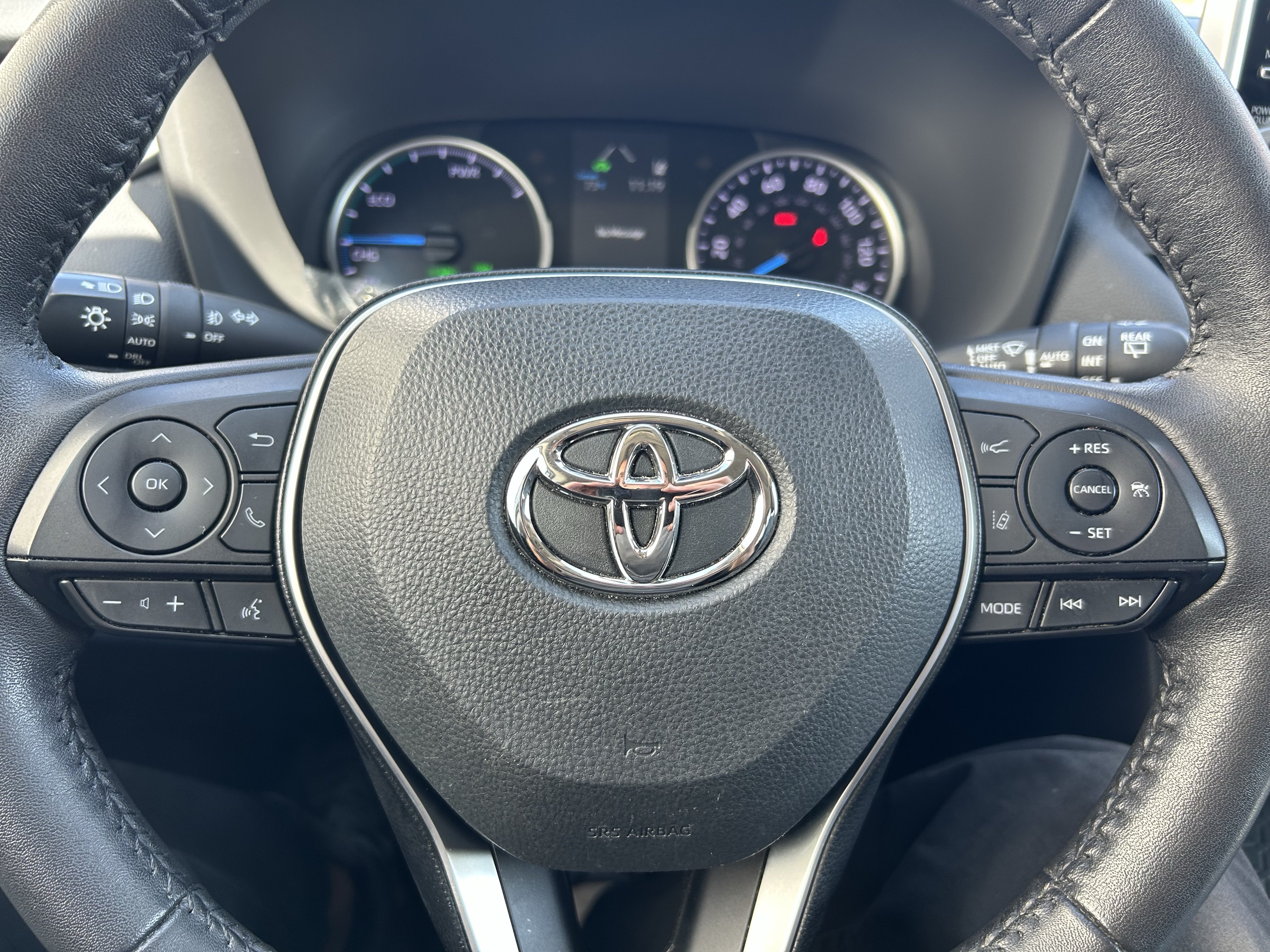 Certified 2022 Toyota RAV4 XLE Premium AWD/4WD image 16