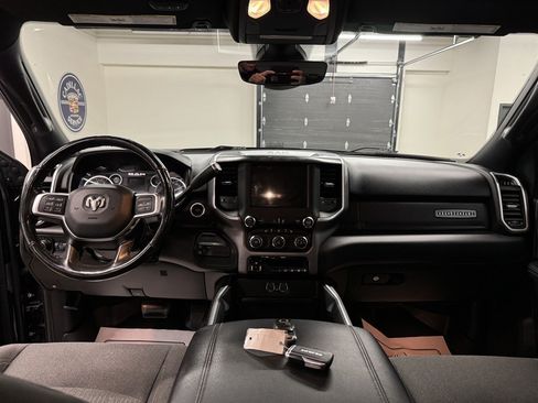Used 2019 RAM 2500 Big Horn w/ Black Appearance Package AWD/4WD image 30