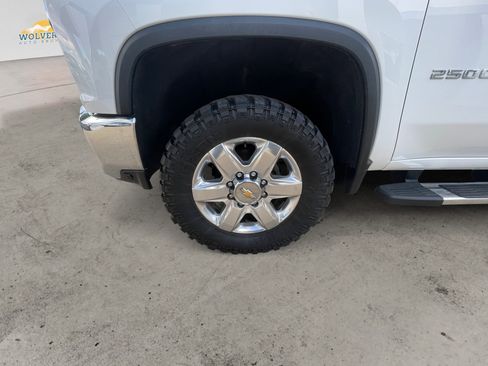 Used 2023 Chevrolet Silverado 2500 LTZ w/ LTZ Plus Package image 14