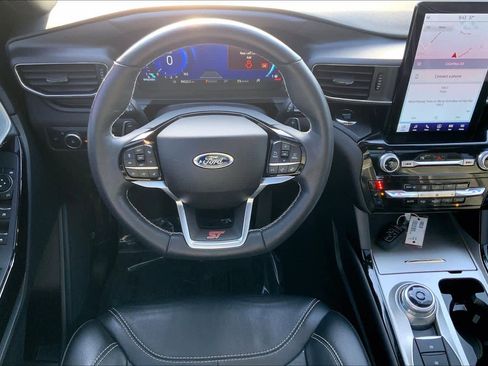 Used 2024 Ford Explorer ST w/ Equipment Group 401A image 5