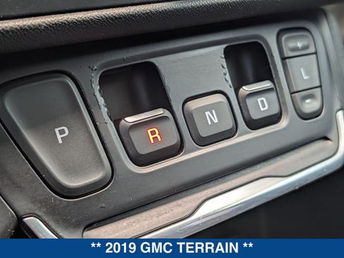 Used 2019 GMC Terrain SLT FWD image 32