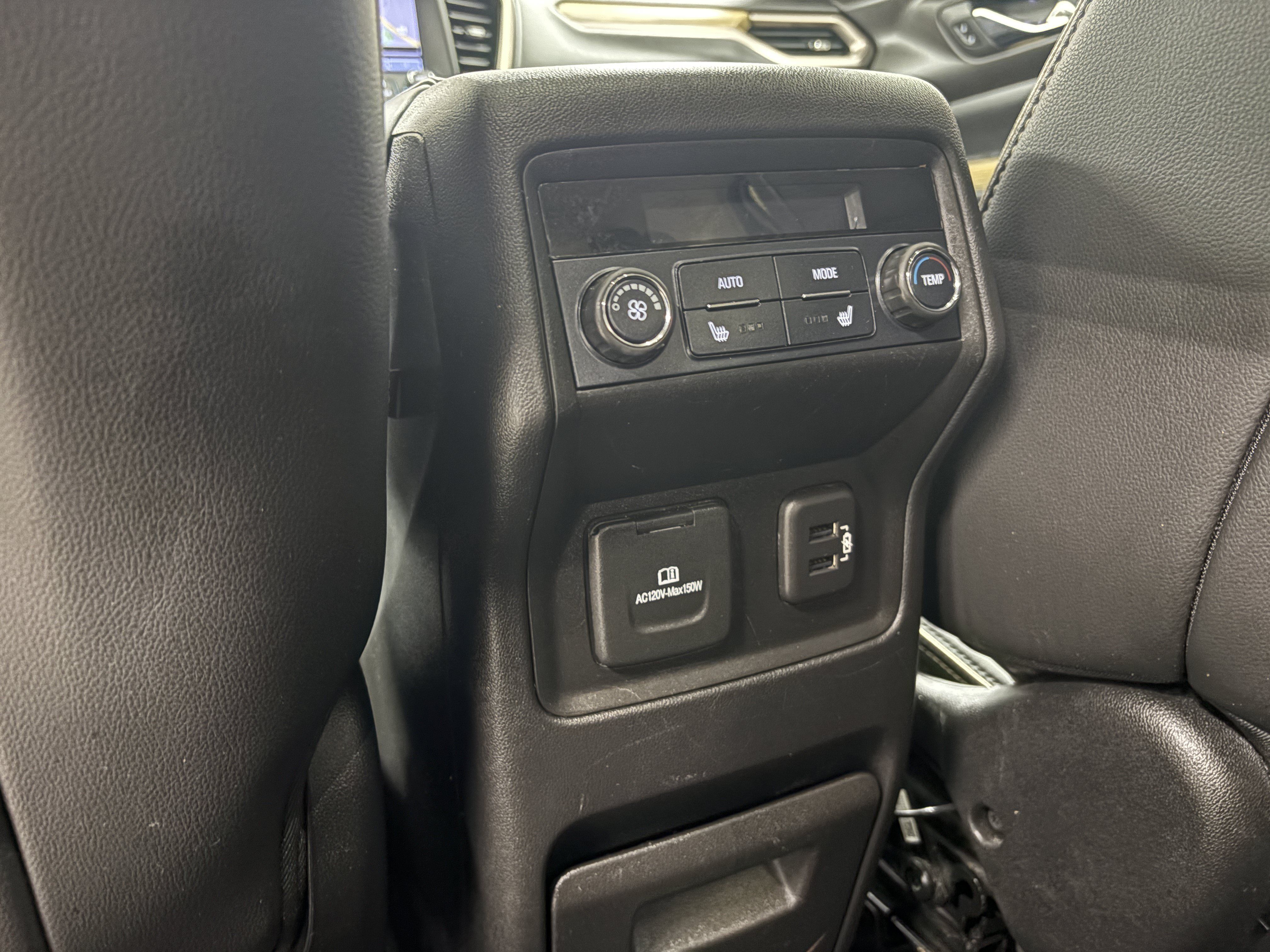 Used 2019 GMC Acadia Denali w/ Technology Package FWD image 35