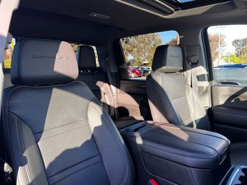 Used 2023 GMC Sierra 3500 Denali w/ Denali Ultimate Package image 35