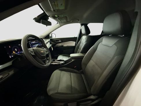 New 2026 Chevrolet Trax LT w/ LPO, Blackout Package image 20