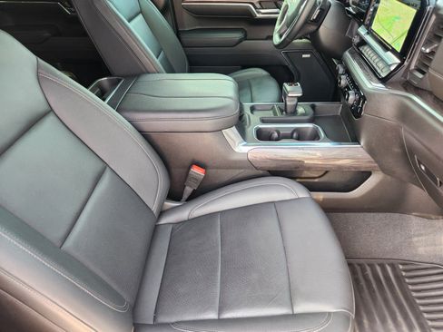 Used 2024 Chevrolet Silverado 1500 LTZ w/ Technology Package RWD image 11