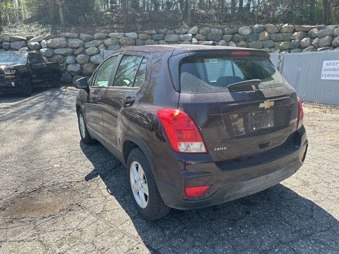 Used 2020 Chevrolet Trax LS FWD image 7