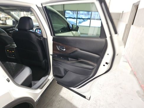 Certified 2024 Nissan Murano Platinum w/ Cargo Package image 23