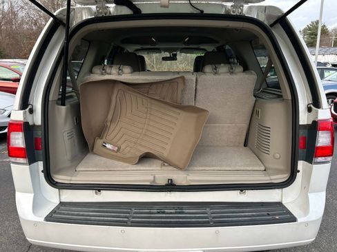 Used 2015 Lincoln Navigator 4WD image 14