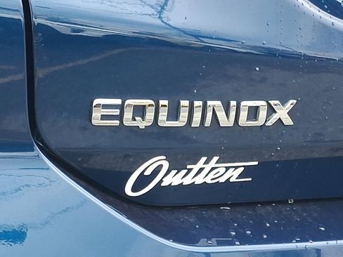 Used 2022 Chevrolet Equinox LS w/ LS Convenience Package image 30