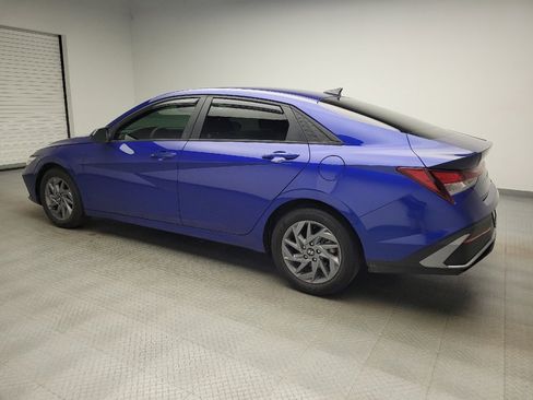 Used 2024 Hyundai Elantra SEL FWD image 3