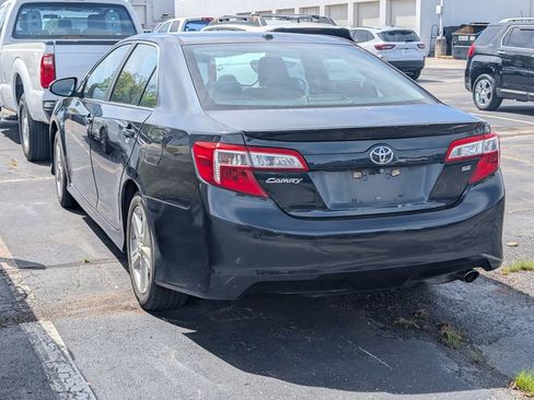 Used 2012 Toyota Camry SE image 3