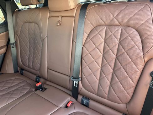 Used 2025 BMW X5 sDrive40i w/ Premium Package image 14