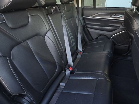 Used 2023 Jeep Grand Cherokee 30th Anniversary image 31