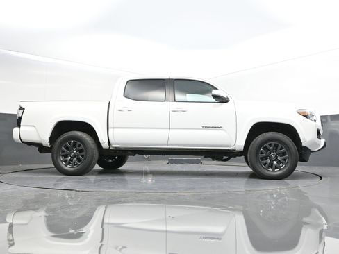 Used 2023 Toyota Tacoma SR5 w/ Technology Package image 42