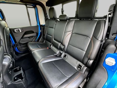 Used 2022 Jeep Gladiator Mojave w/ LED Lighting Group AWD/4WD image 21