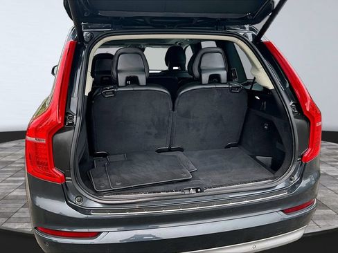Used 2022 Volvo XC90 T5 Momentum w/ Climate Package AWD/4WD image 37