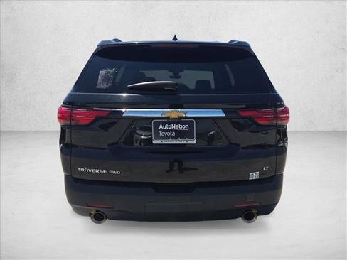 Used 2023 Chevrolet Traverse LT w/ LT Premium Package AWD/4WD image 7