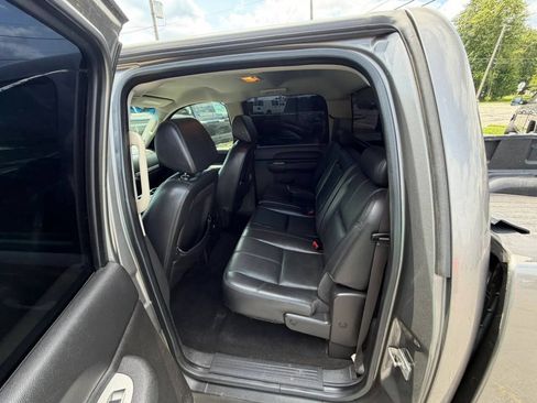 Used 2008 GMC Sierra 3500 SLE w/ Convenience Package AWD/4WD image 17