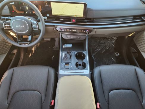 New 2026 Kia Carnival image 18