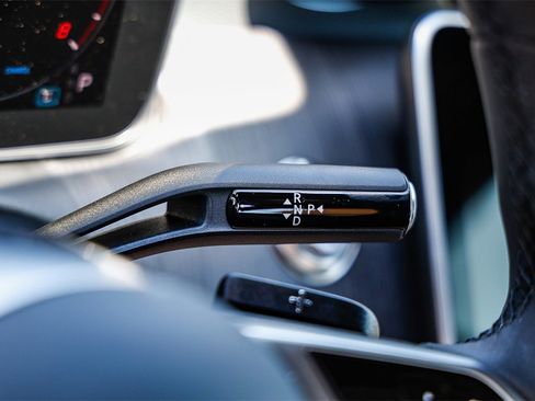 New 2025 Mercedes-Benz C 300 4MATIC Sedan image 20