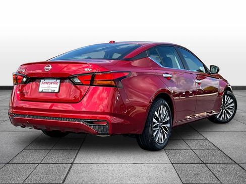 Certified 2024 Nissan Altima 2.5 SV FWD image 7