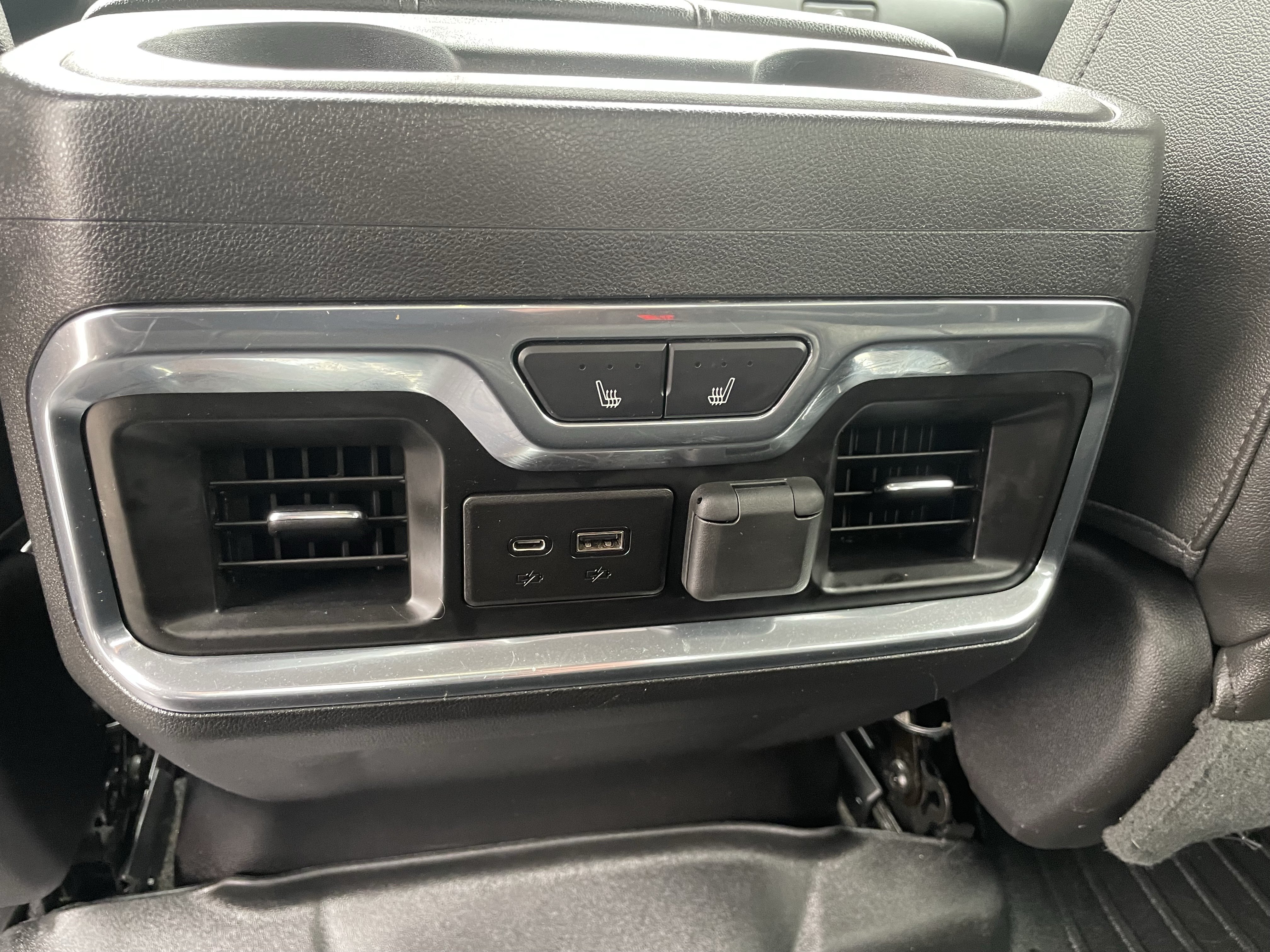 Used 2019 GMC Sierra 1500 SLT w/ SLT Premium Plus Package AWD/4WD image 29